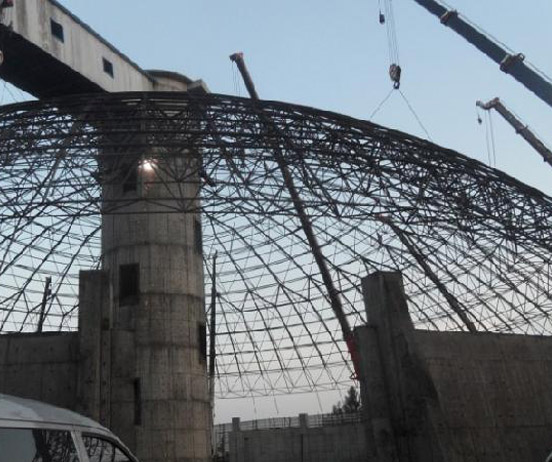 邢台网架分条或分块安装法